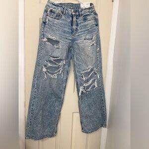 American Eagle Outfitters Light Blue Distressed Jeans